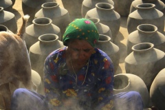 338-G-Shaping-the-world-just-like-shaping-the-pots