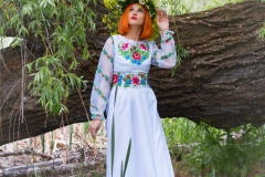 442-G-Ukrainian-girl-before-the-celebration-of-Ivan-Kupala