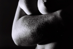 941-G-Nude-in-backlight