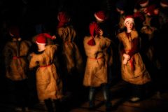 234-G-Waiting-for-christmas