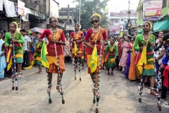 1098-G-Women-Folk-dancers-of-West-Bengal