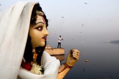 1127-G-Devotee-God