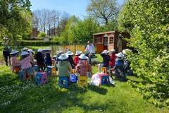1220-G-Me-as-educational-beekeeper-at-the-city-beestand