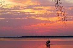 394-G-A-walk-along-the-evening-lake-Volyn_Svityaz
