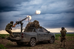 464-G-Ukrainian-Soldiers-Fire-at-a-Russian-Shahed-Drone