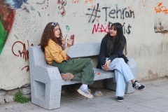 593-G-Iranian-teenagers