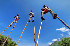 0229-G-Banna-children-on-stilts