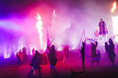 0292-G-Ognie-i-miecze.-Obchody-tysiaclecia-krolewskich-koronacji-w-Gnieznie